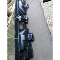 Lada Niva Csomagtér belső borítás kerék fölé/hátsó ülés mellett (1.7)  /pár