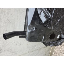 Lada Niva Üzemanyag tank injektoros , oldalt lihegős